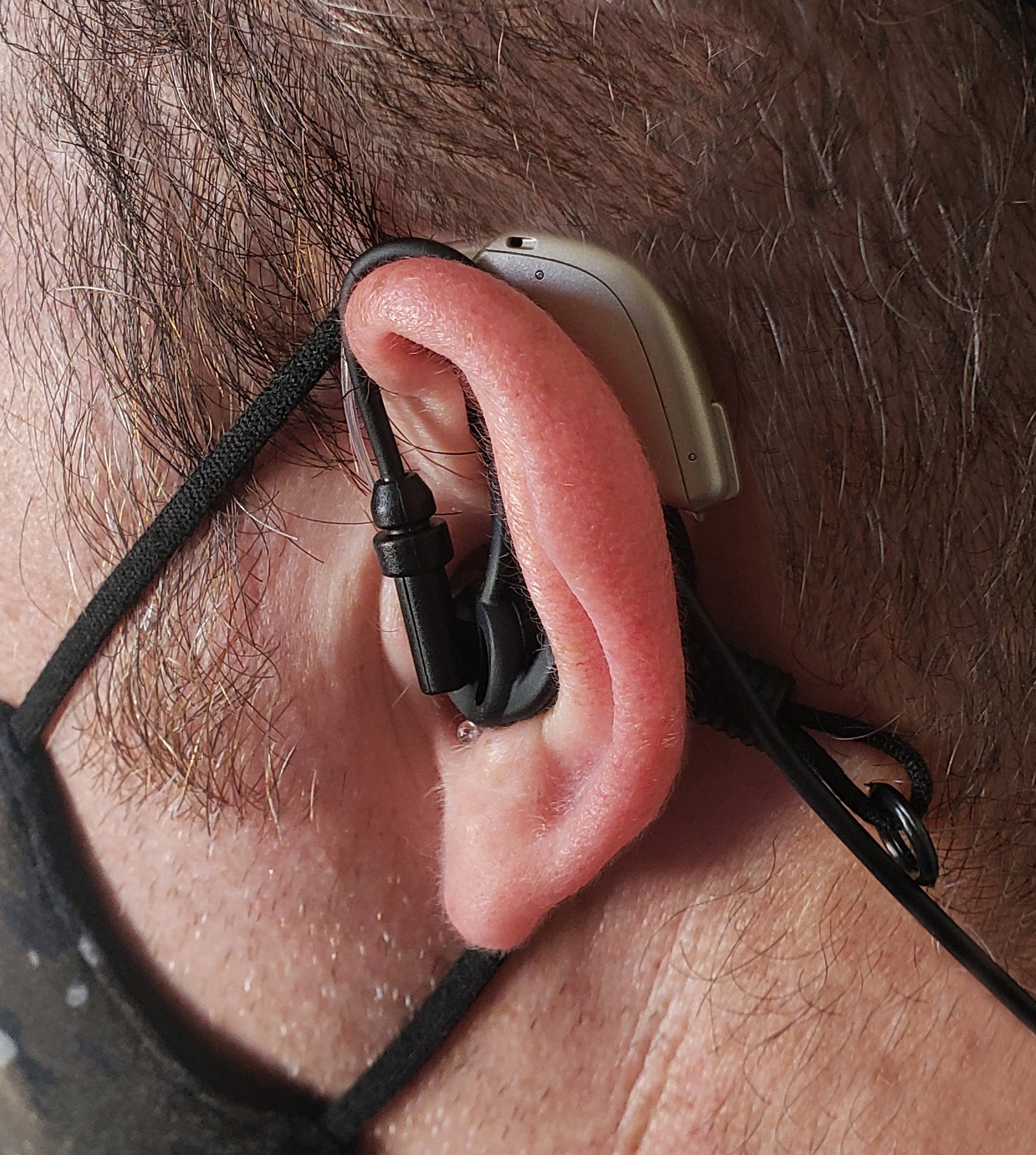 Works well with hearing aids