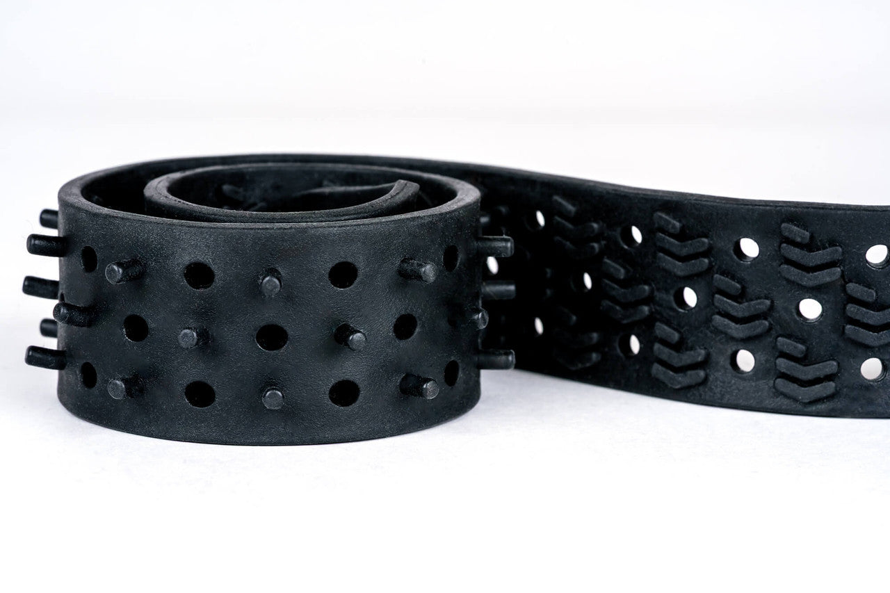 Adjustable Shirt Keeper Belt – Low-Profile Shirt Stay (Black/White)