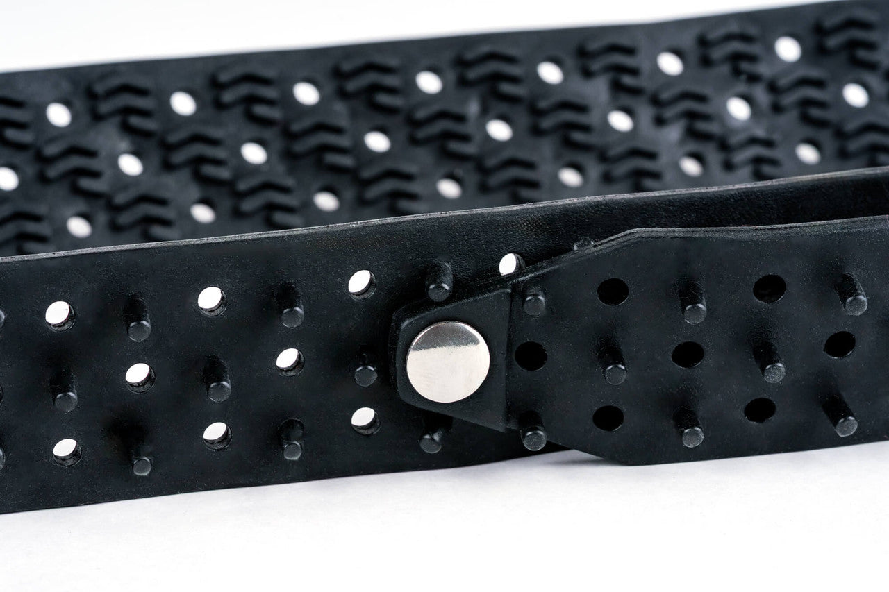 Adjustable Shirt Keeper Belt – Low-Profile Shirt Stay (Black/White)