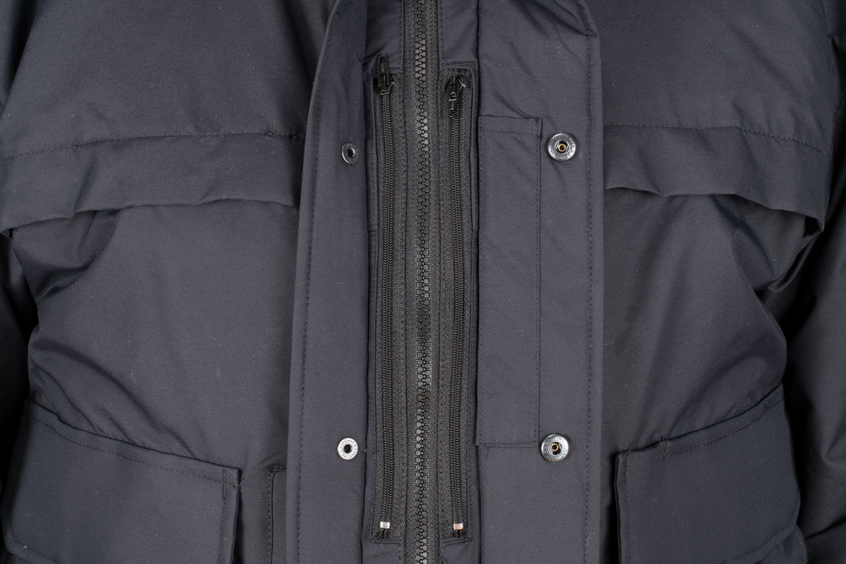 HIDDEN FRONT PLACKET POCKETS